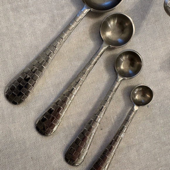 MacKenzie-Childs Silver Measuring Cups and Spoons Set - Picture 4 of 9